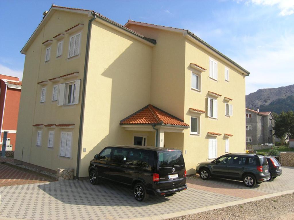Apartments Biljana For Relaxing Holidays In Baska Exterior foto
