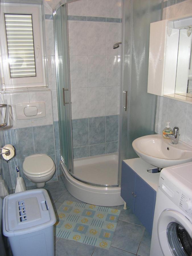 Apartments Biljana For Relaxing Holidays In Baska Exterior foto