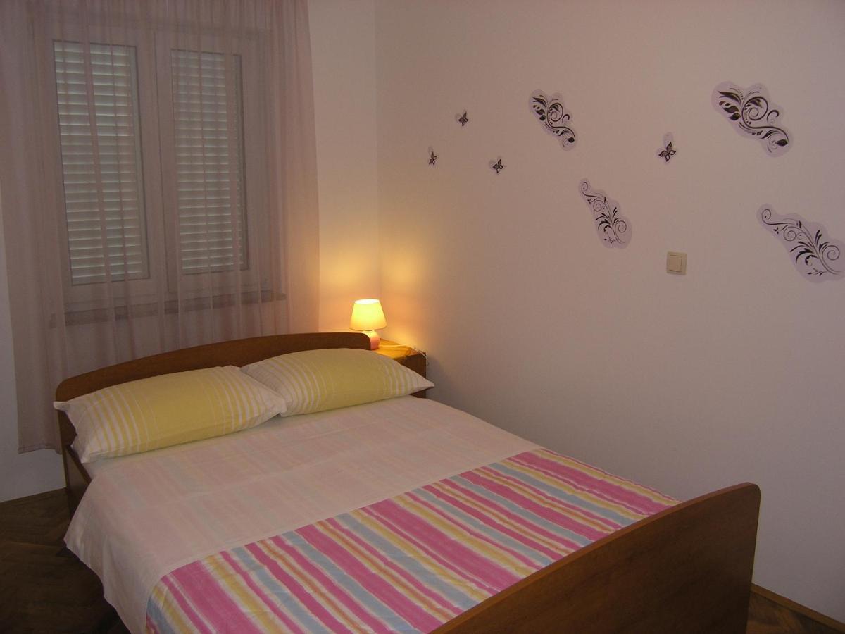 Apartments Biljana For Relaxing Holidays In Baska Exterior foto